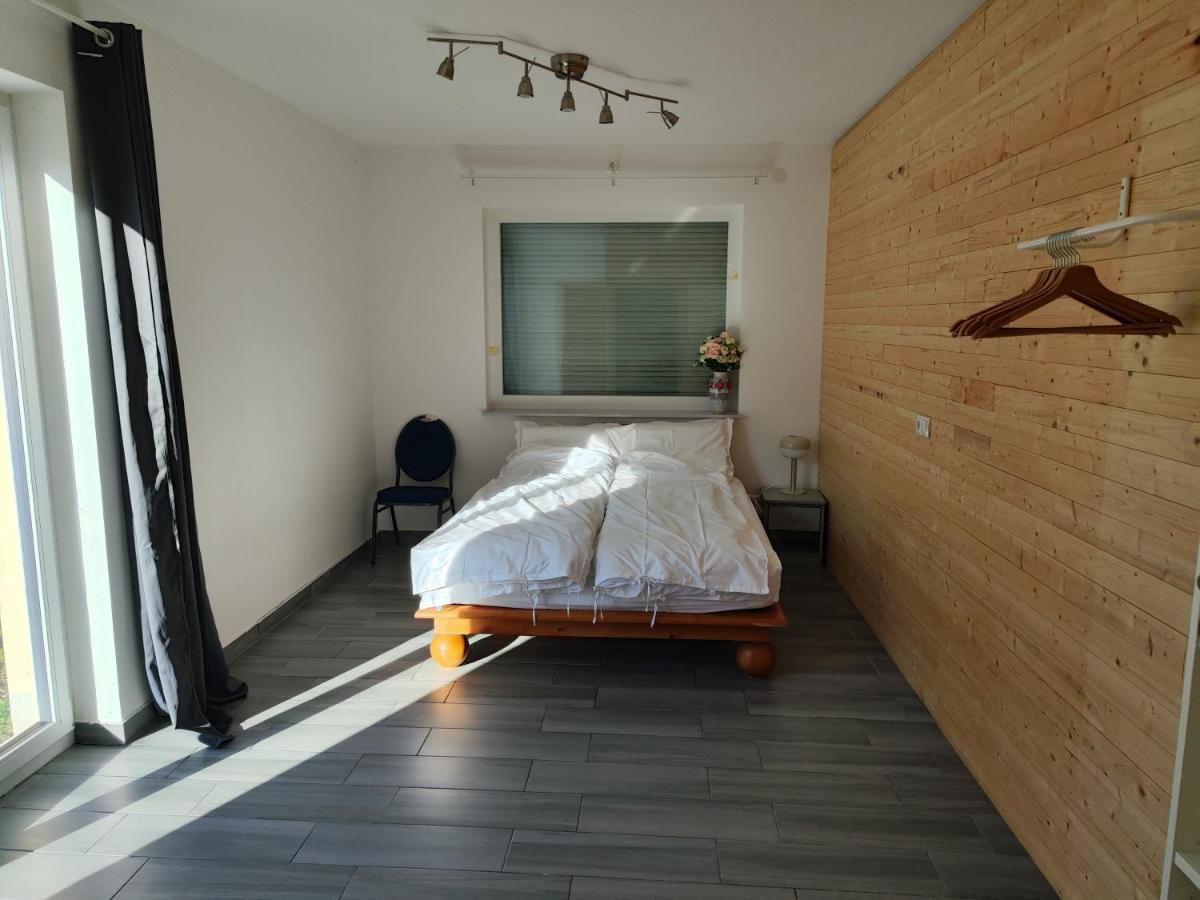 Apartamento Erdgeschoss Nahe Flughafen *